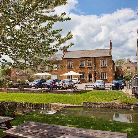 The Nevill Arms Hotel Medbourne Eksteriør billede